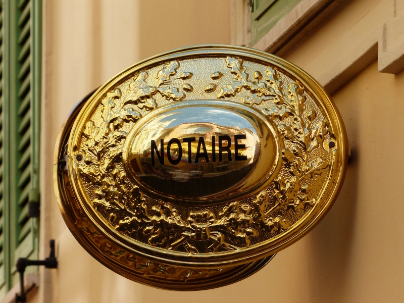 notaire--min_advertising-golden-metal-money-lighting-brass-1013060-pxhere.com